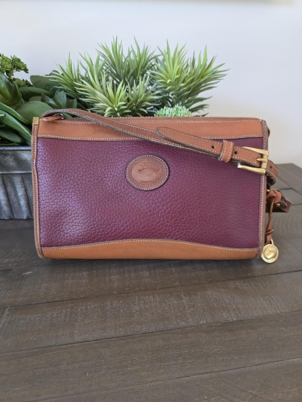 Vintage Dooney & Bourke All Weather Leather Burgandy Zip Top Crossbody USA